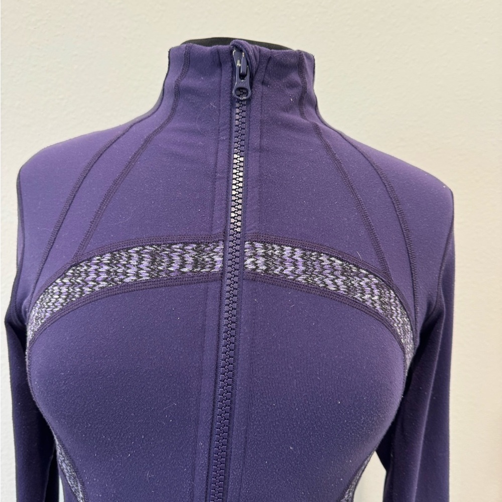 Lululemon women's sports jacket
Size 8 - Picture 2 of 10